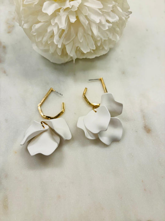 Mini Falling For You Earrings White